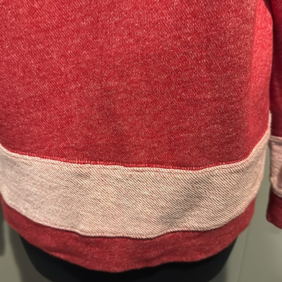JNY Sport marled red split crew neckline banded hem sweatshirt. Large. - Picture 4 of 5